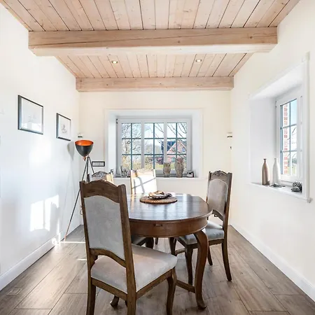 Luethjes Friesenhaus Dom wakacyjny